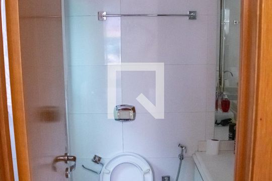 Banheiro da Suíte de apartamento para alugar com 4 quartos, 110m² em Setor Bueno, Goiânia