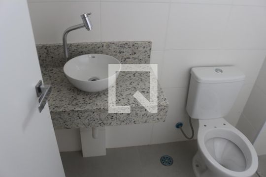Banheiro da Suíte de apartamento para alugar com 2 quartos, 70m² em Barcelona, São Caetano do Sul