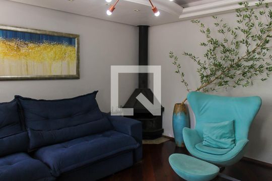 Sala de casa à venda com 3 quartos, 212m² em Mauá, Novo Hamburgo