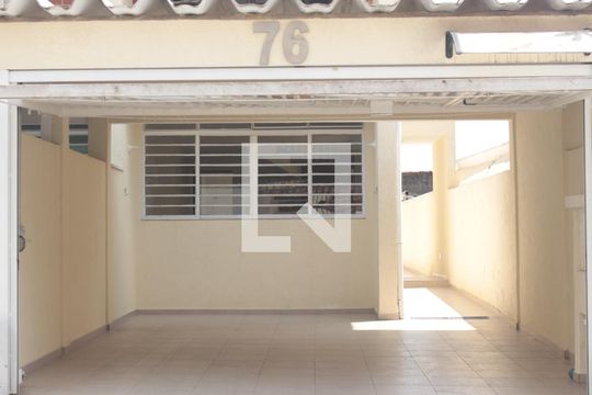 Garagem de casa à venda com 4 quartos, 180m² em Vila Sônia, São Paulo