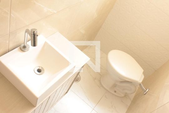 Banheiro Social de casa à venda com 4 quartos, 180m² em Vila Sônia, São Paulo