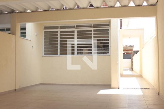 Garagem de casa à venda com 4 quartos, 180m² em Vila Sônia, São Paulo