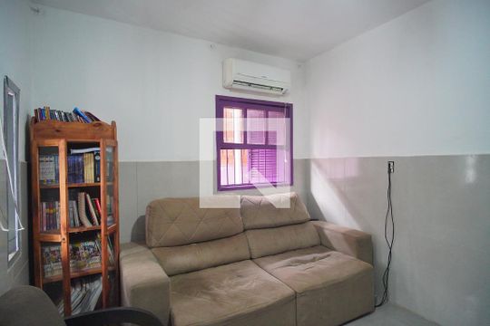 Sala de casa à venda com 4 quartos, 250m² em Santos Dumont, São Leopoldo