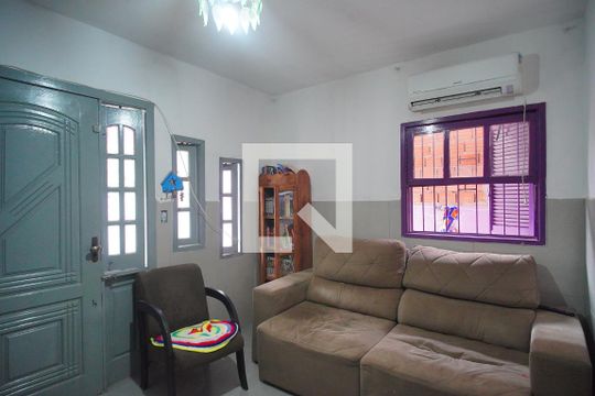Casa à venda com 4 quartos, 250m² em Santos Dumont, São Leopoldo