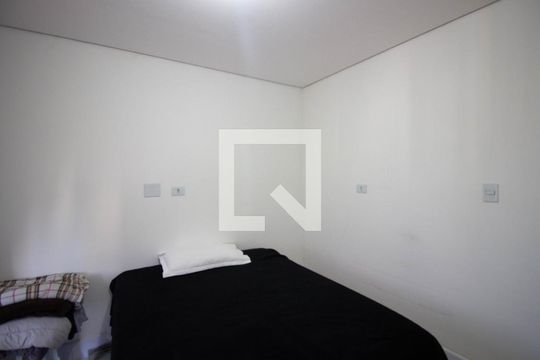 Quarto 1 de apartamento para alugar com 2 quartos, 40m² em Itaquera, São Paulo