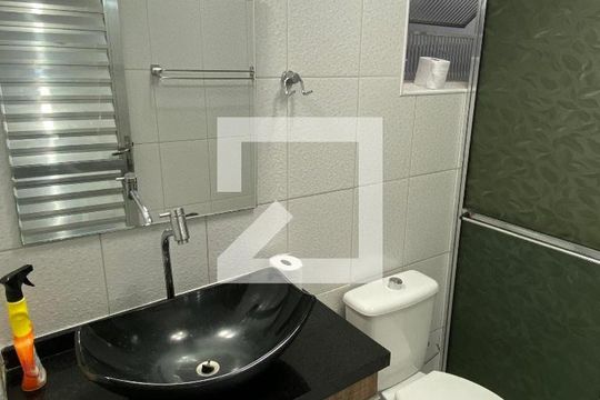 Banheiro de casa à venda com 3 quartos, 100m² em Vila Babilônia, São Paulo