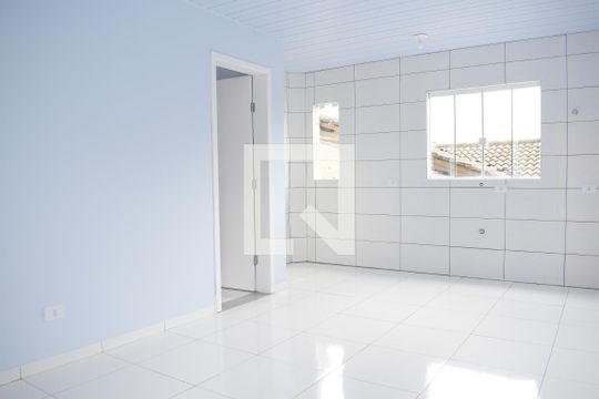 Sala/Cozinha de kitnet/studio para alugar com 1 quarto, 35m² em Pilarzinho, Curitiba