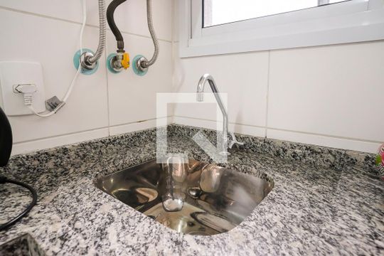 Área de Serviço de apartamento para alugar com 2 quartos, 68m² em Cerâmica, São Caetano do Sul