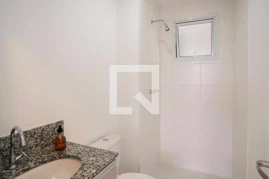Banheiro  de apartamento para alugar com 2 quartos, 68m² em Cerâmica, São Caetano do Sul