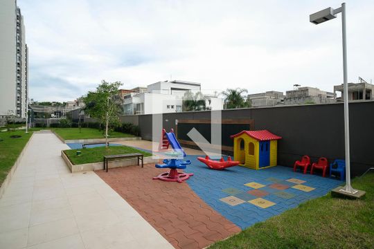 Playground de apartamento para alugar com 2 quartos, 68m² em Cerâmica, São Caetano do Sul