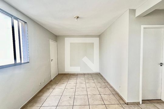 Apartamento à venda com 2 quartos, 45m² em Kennedy, Contagem