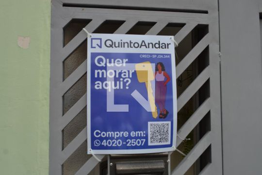Plaquinha de casa à venda com 3 quartos, 133m² em Vila Firmiano Pinto, São Paulo