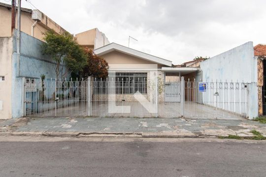Fachada de casa à venda com 8 quartos, 400m² em Vila Nilo, São Paulo