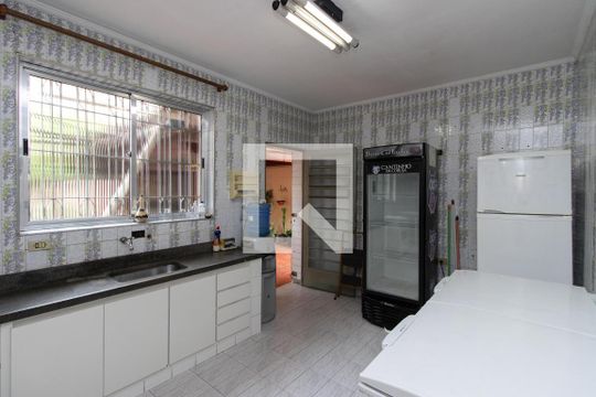 Cozinha de casa à venda com 8 quartos, 400m² em Vila Nilo, São Paulo