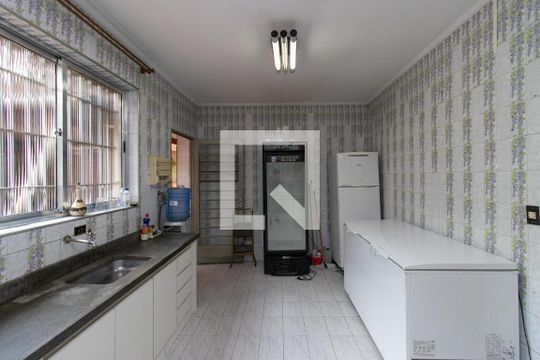 Cozinha de casa à venda com 8 quartos, 400m² em Vila Nilo, São Paulo