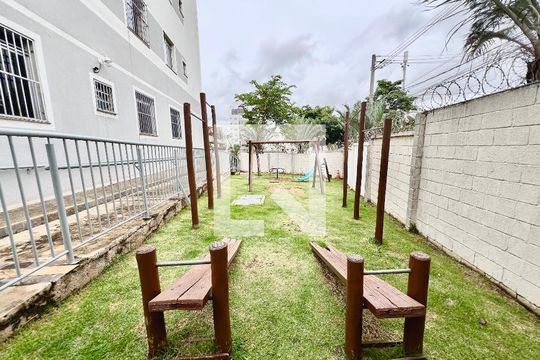 Área comum de apartamento para alugar com 2 quartos, 45m² em Cabral, Contagem