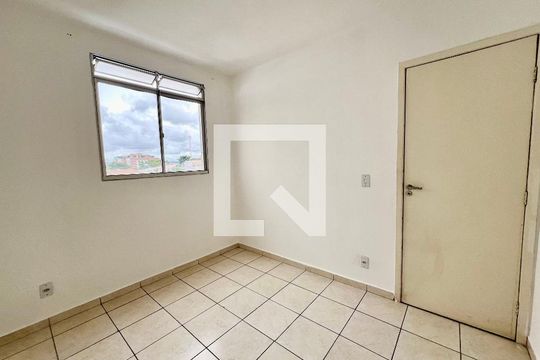 Quarto 2 de apartamento para alugar com 2 quartos, 45m² em Cabral, Contagem