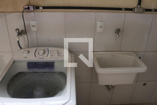 Área de Serviço de casa para alugar com 1 quarto, 28m² em Santo Antônio, São Caetano do Sul