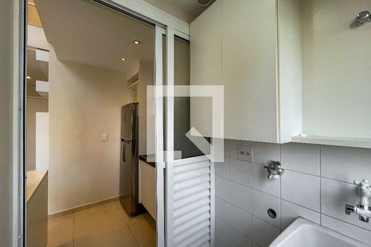 Área de serviço  de apartamento para alugar com 1 quarto, 50m² em Vila Andrade, São Paulo