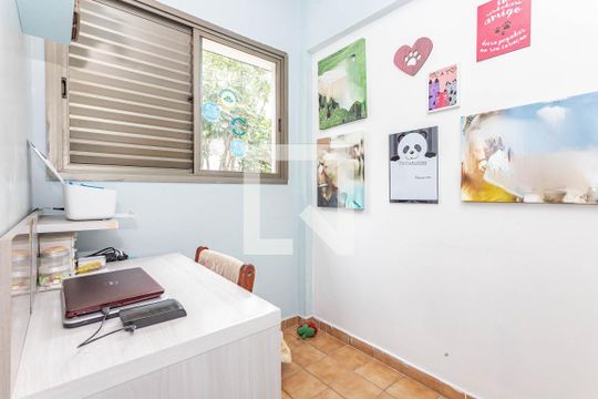 Quarto de Serviços de apartamento à venda com 3 quartos, 189m² em Aclimação, São Paulo