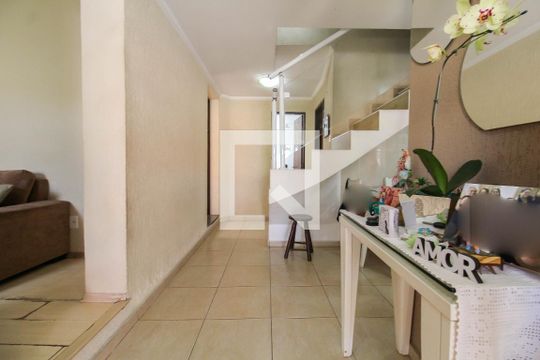 Hall de Entrada de casa à venda com 3 quartos, 130m² em Vila Diva (zona Leste), São Paulo