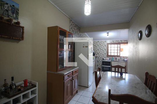 Cozinha de casa à venda com 2 quartos, 120m² em São José, Canoas
