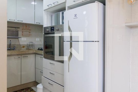 Cozinha de apartamento à venda com 1 quarto, 42m² em Paraíso do Morumbi, São Paulo