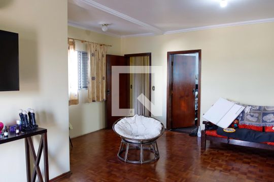 Quarto 3 - Suíte de casa à venda com 3 quartos, 320m² em Km 18, Osasco