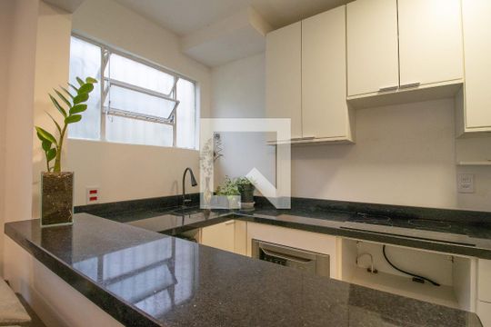 Cozinha de apartamento à venda com 2 quartos, 64m² em Jardim Itu, Porto Alegre