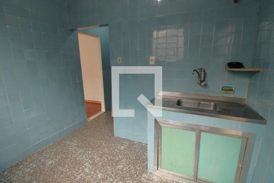 Cozinha de casa para alugar com 1 quarto, 100m² em Irajá, Rio de Janeiro