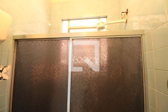 Banheiro de casa para alugar com 1 quarto, 100m² em Irajá, Rio de Janeiro