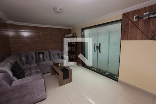 Casa à venda com 2 quartos, 100m² em Industrial, Contagem