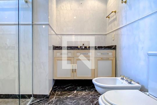 Banheiro da Suíte  de apartamento à venda com 6 quartos, 218m² em Vila Mariana, São Paulo
