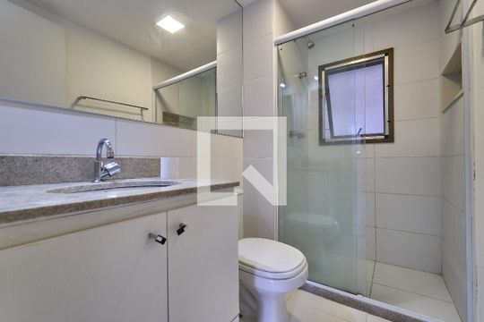 Banheiro Suite de apartamento para alugar com 2 quartos, 67m² em Vila Isabel, Rio de Janeiro