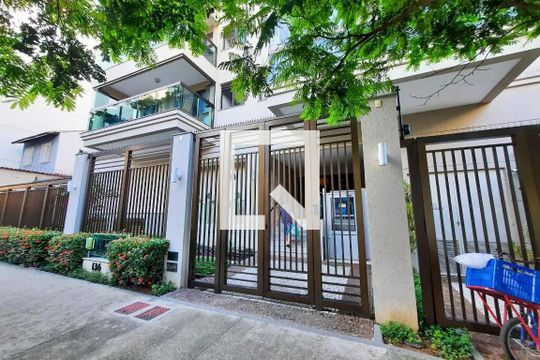 Fachada de apartamento para alugar com 2 quartos, 67m² em Vila Isabel, Rio de Janeiro