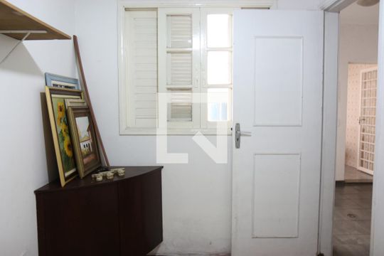 Quarto de Serviço de casa à venda com 3 quartos, 200m² em Jardim Avelino, São Paulo