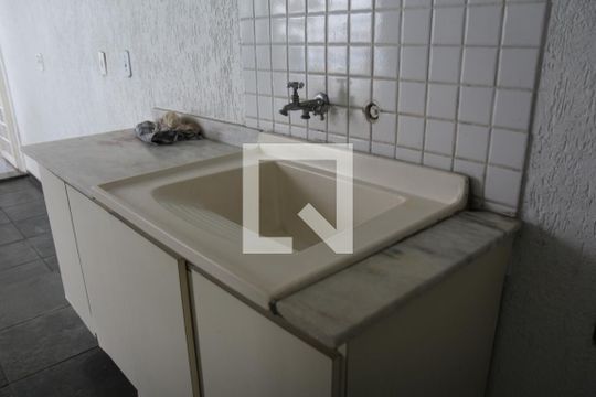 Área de Serviço de casa à venda com 3 quartos, 200m² em Jardim Avelino, São Paulo