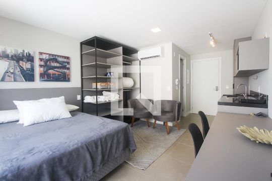 Apartamento para alugar com 1 quarto, 24m² em Auxiliadora, Porto Alegre
