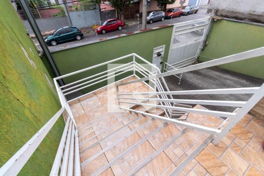 Área comum de casa de condomínio para alugar com 2 quartos, 105m² em Vila Talarico, São Paulo