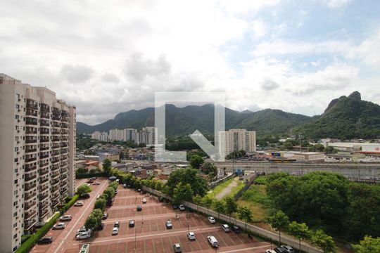 Suíte- vista de apartamento para alugar com 2 quartos, 55m² em Jacarepaguá, Rio de Janeiro