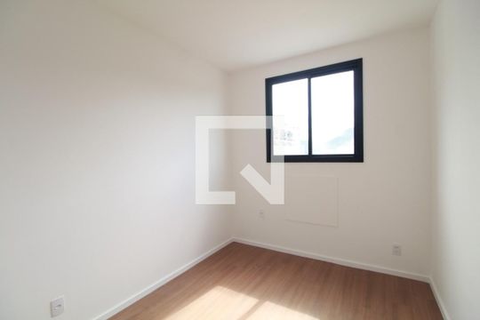 Quarto 1 de apartamento para alugar com 2 quartos, 55m² em Jacarepaguá, Rio de Janeiro