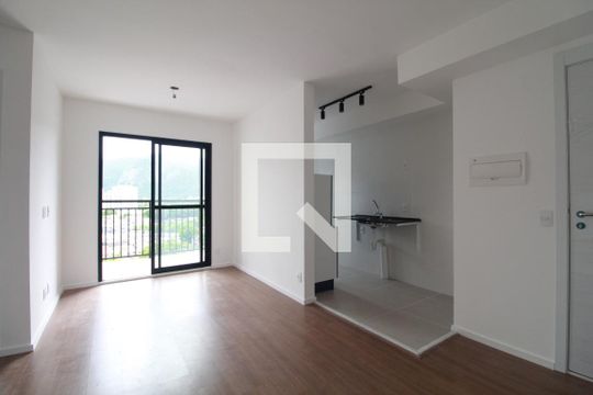 Sala de apartamento para alugar com 2 quartos, 55m² em Jacarepaguá, Rio de Janeiro