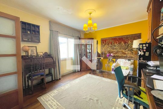 Sala de apartamento para alugar com 3 quartos, 300m² em Petrópolis, Porto Alegre