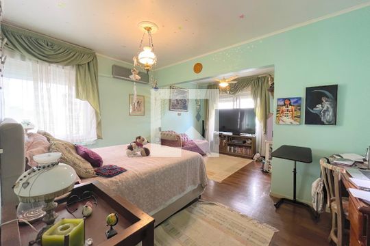 Suíte de apartamento para alugar com 3 quartos, 300m² em Petrópolis, Porto Alegre