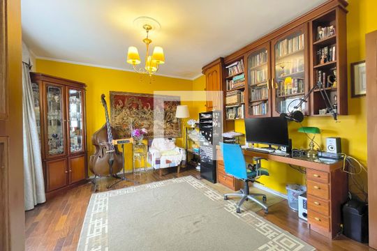 Sala de apartamento para alugar com 3 quartos, 300m² em Petrópolis, Porto Alegre