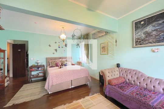 Suíte de apartamento para alugar com 3 quartos, 300m² em Petrópolis, Porto Alegre
