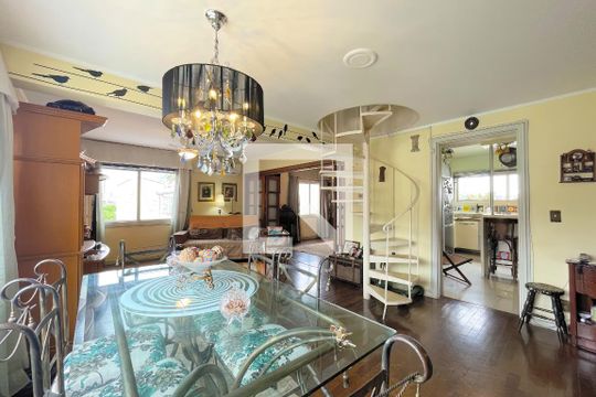Sala de apartamento para alugar com 3 quartos, 300m² em Petrópolis, Porto Alegre