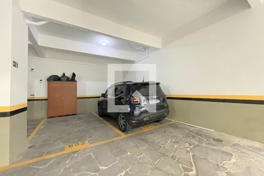 Garagem de apartamento para alugar com 3 quartos, 300m² em Petrópolis, Porto Alegre