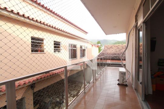 Quarto 1 - varanda de casa de condomínio à venda com 5 quartos, 180m² em Anil, Rio de Janeiro