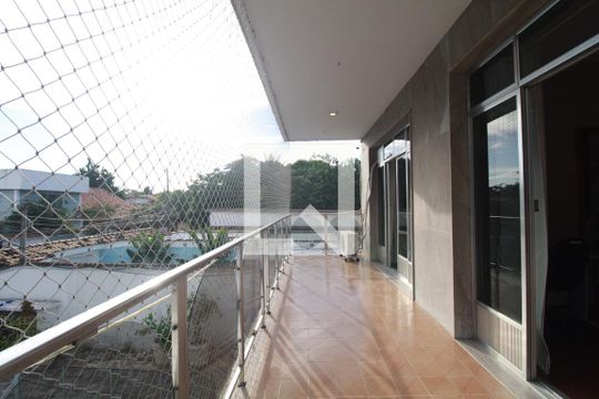 Varanda do quarto 2 / Suíte de casa de condomínio à venda com 5 quartos, 180m² em Anil, Rio de Janeiro